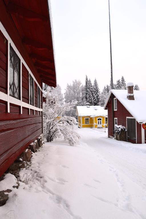 Karolineburg Manor House Hotel Kajaani Exterior photo