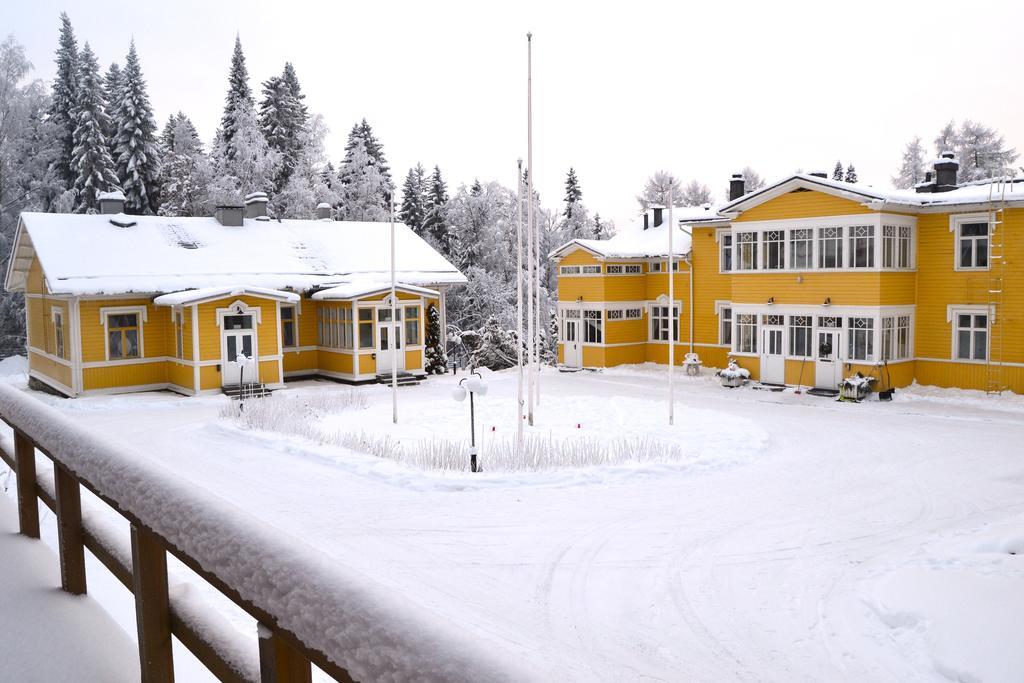 Karolineburg Manor House Hotel Kajaani Exterior photo