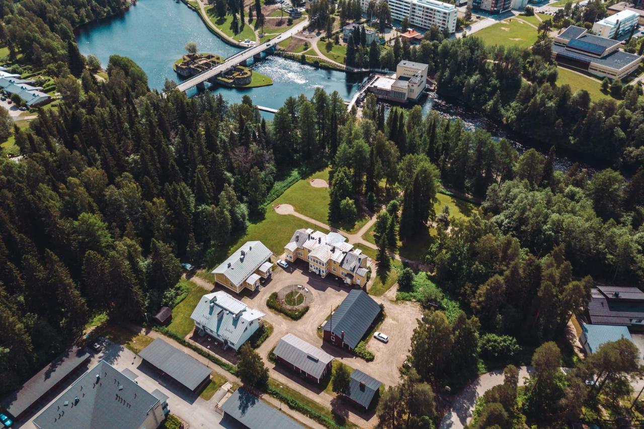 Karolineburg Manor House Hotel Kajaani Exterior photo